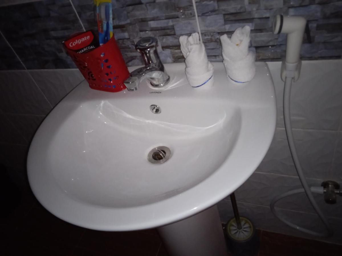Sarah'S Garden Bnb & Spa Bed & Breakfast Clarin  Exterior foto