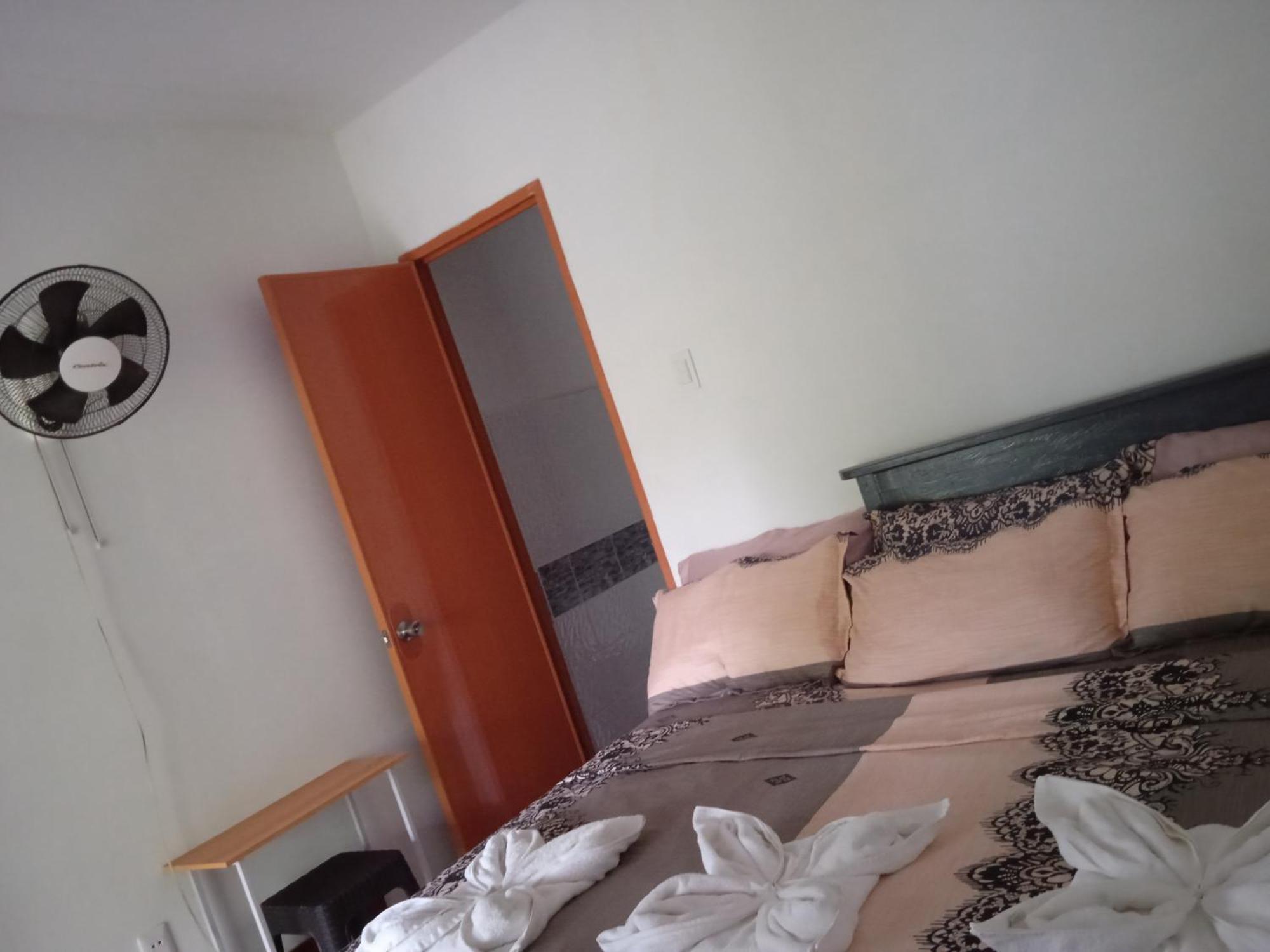 Sarah'S Garden Bnb & Spa Bed & Breakfast Clarin  Exterior foto