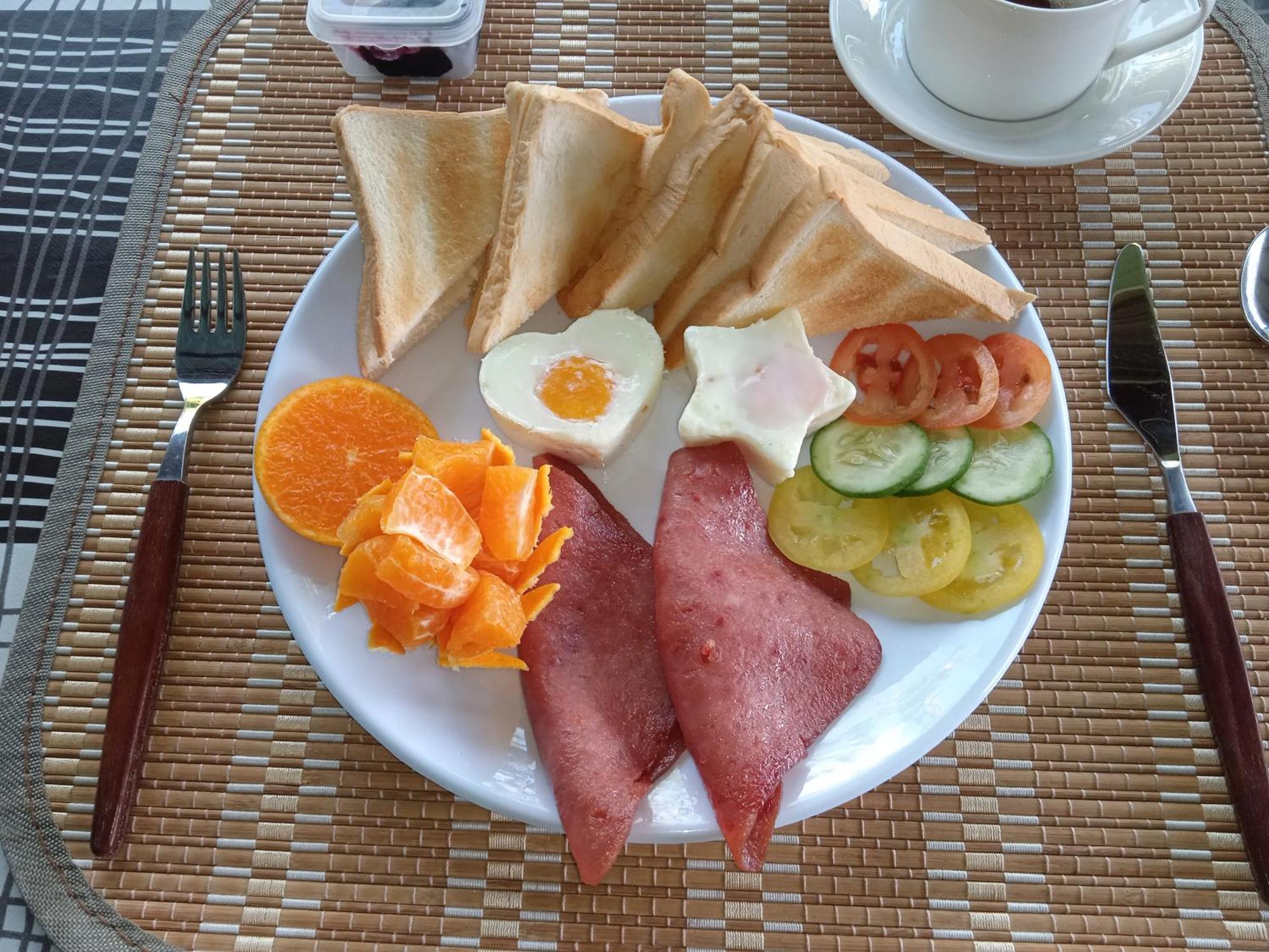 Sarah'S Garden Bnb & Spa Bed & Breakfast Clarin  Exterior foto