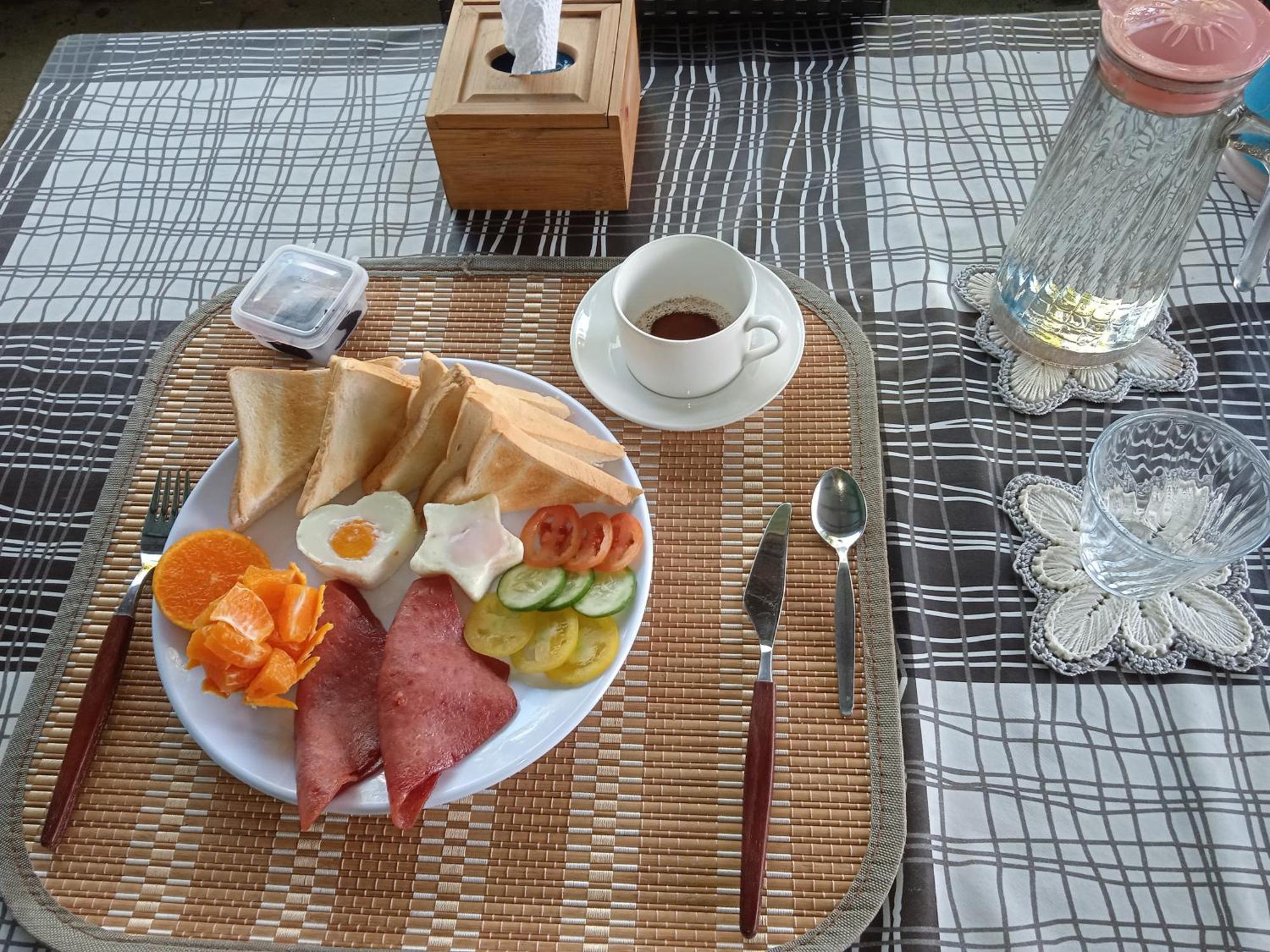 Sarah'S Garden Bnb & Spa Bed & Breakfast Clarin  Exterior foto